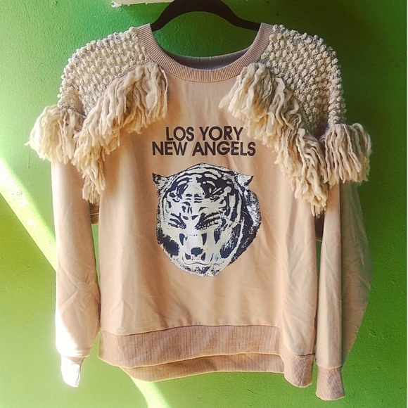 Top - Picture 2 of 3